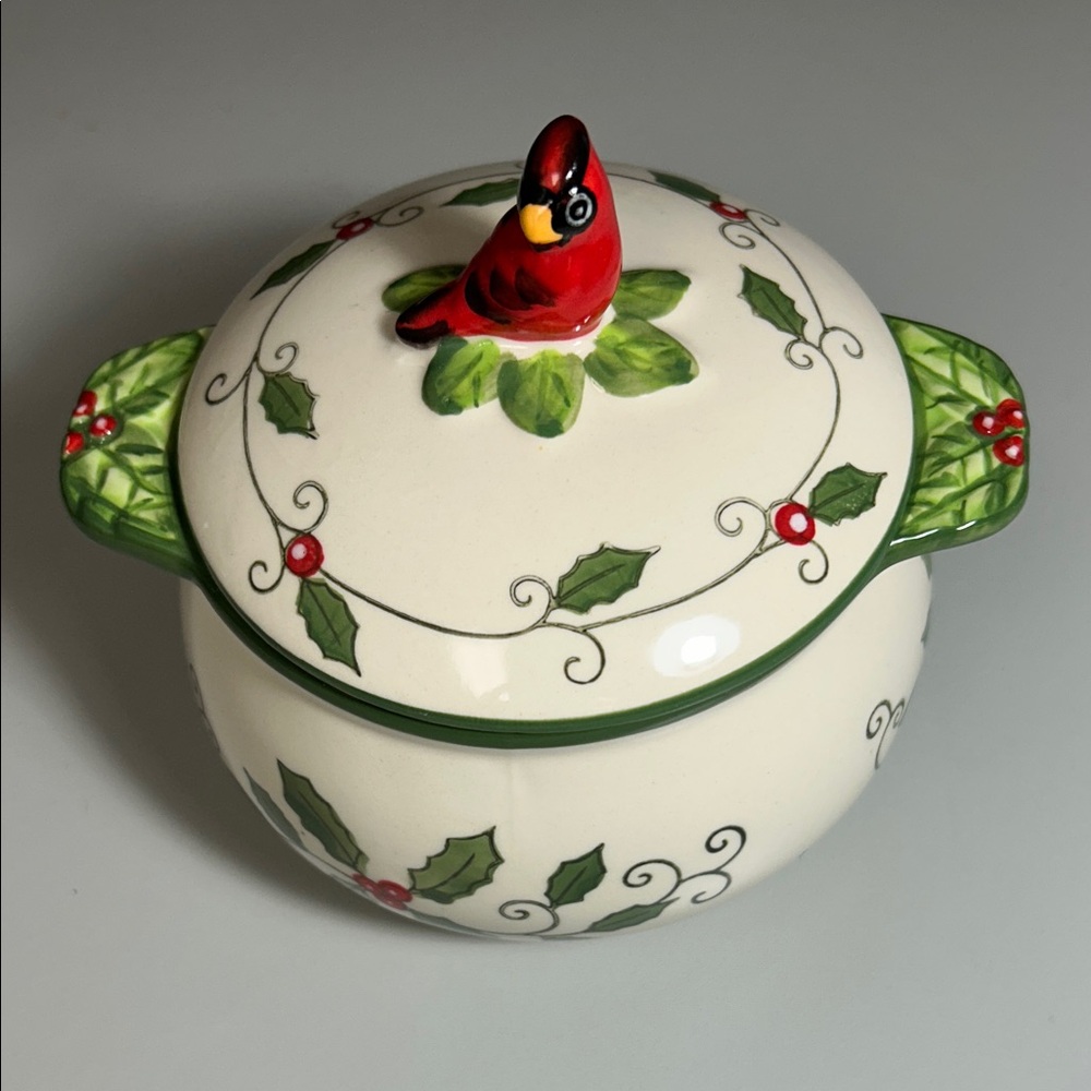 Temptations Ceramic Soup Bowl/Tureen w/ Cardinal Design Lid (up to 4 available)